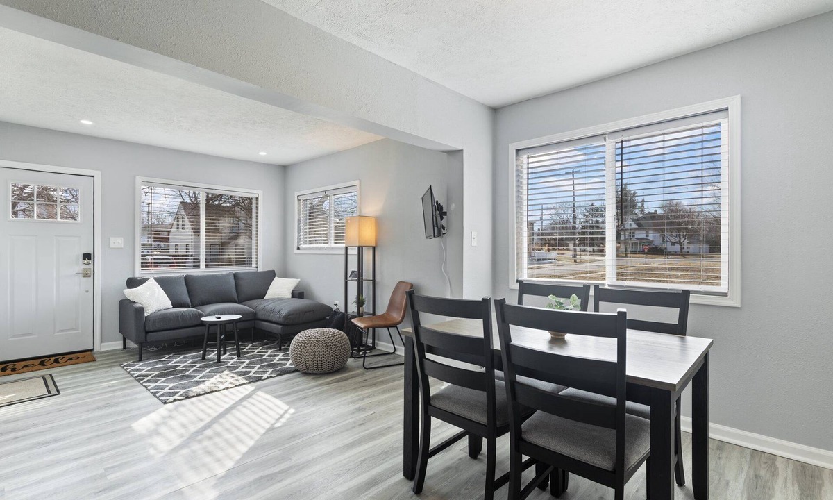 Lansing House | Southside Lansing 2BR — Walk to MSU & downtown