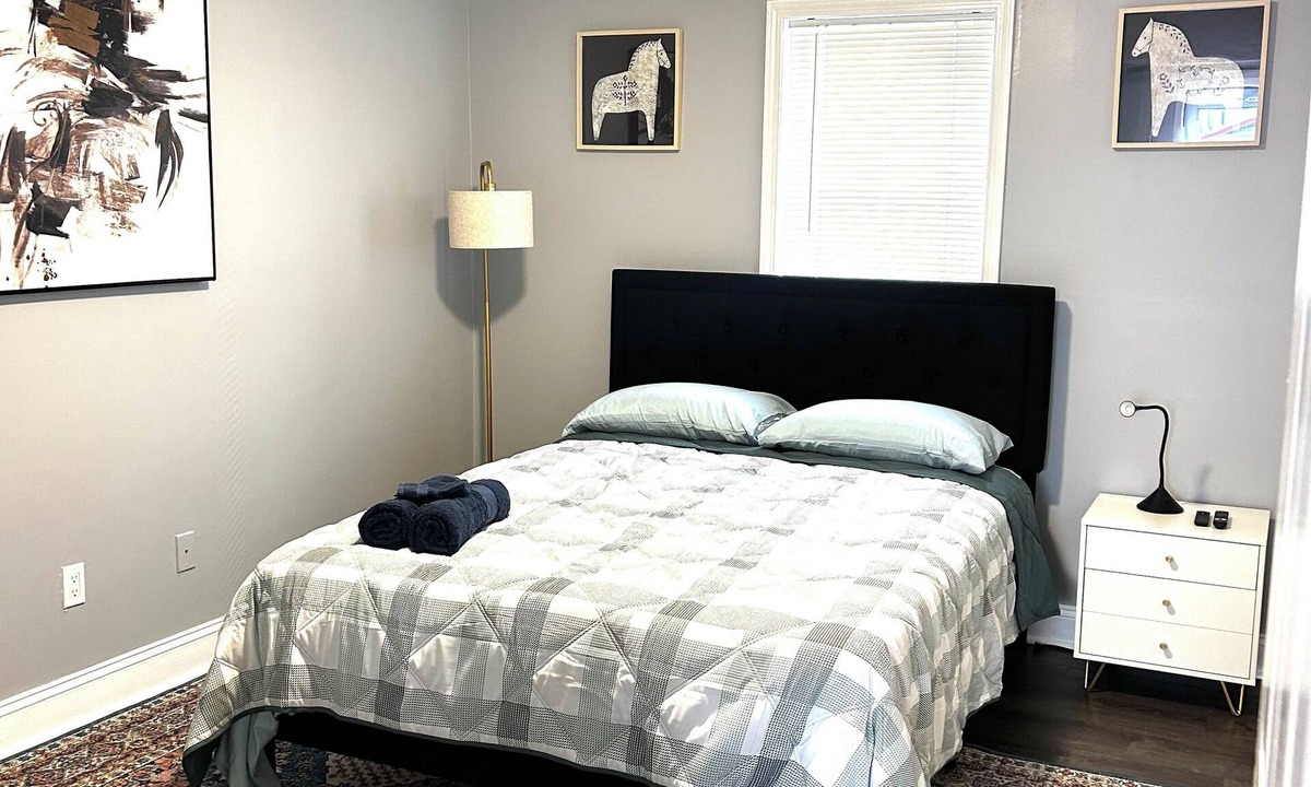 Wellington Hill Apartment | Spacious 3-bedroom apartment in cool Boston with AC, WiFi