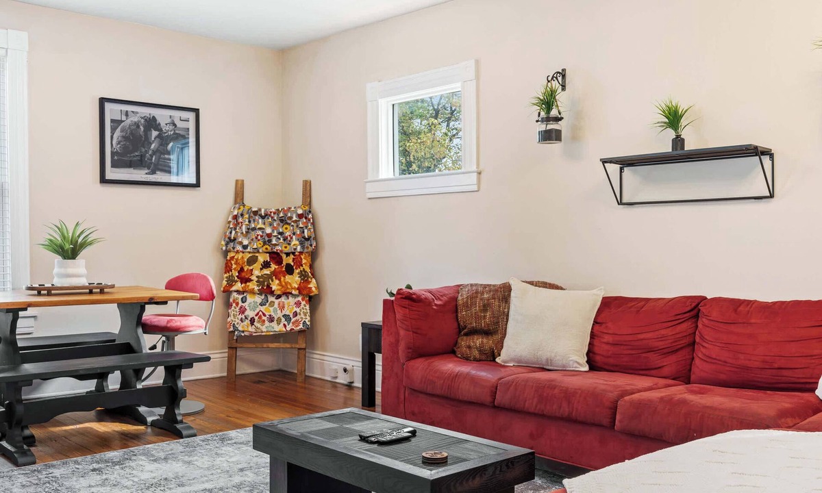 Wilder Park House | Spacious 4-BR Home | Prime Loc w/Private Backyard