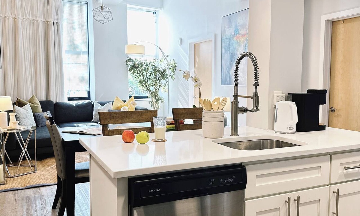 Downtown Apartment | Spacious 5BR 2BA Downtown Home, Sleeps 10, Walk to PPAC & Dining