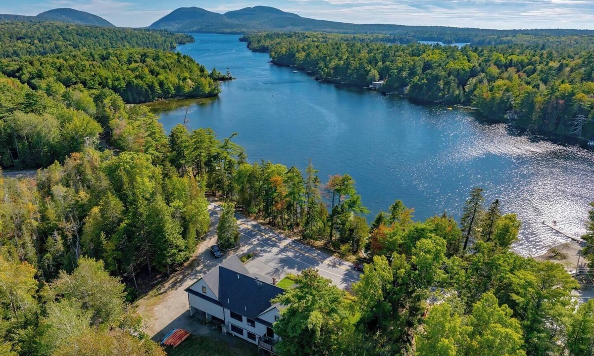 Mount Desert House | Spacious 5BR Home in Center of MDI [Loons Landing]