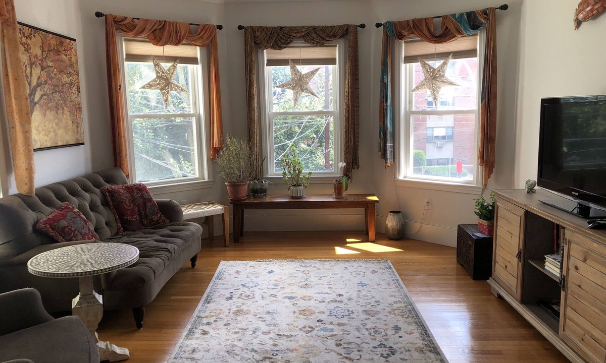 Boston Condo | Spacious bedroom near Harvard Square