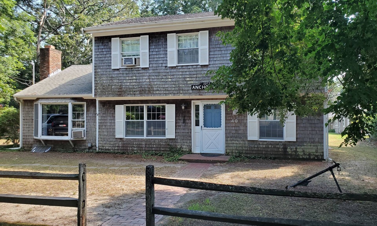 Lagoon Heights House | Spacious family house, short walk to the Lagoon & close to Oak Bluffs center