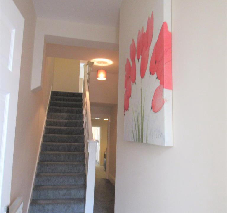 Heaton Apartment | Spacious Flat Heaton