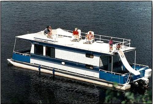 Babbitt Boat Rental | Spacious Getaway Series Houseboat with Water Slide & Penthouse Deck Near Babbitt, Minnesota