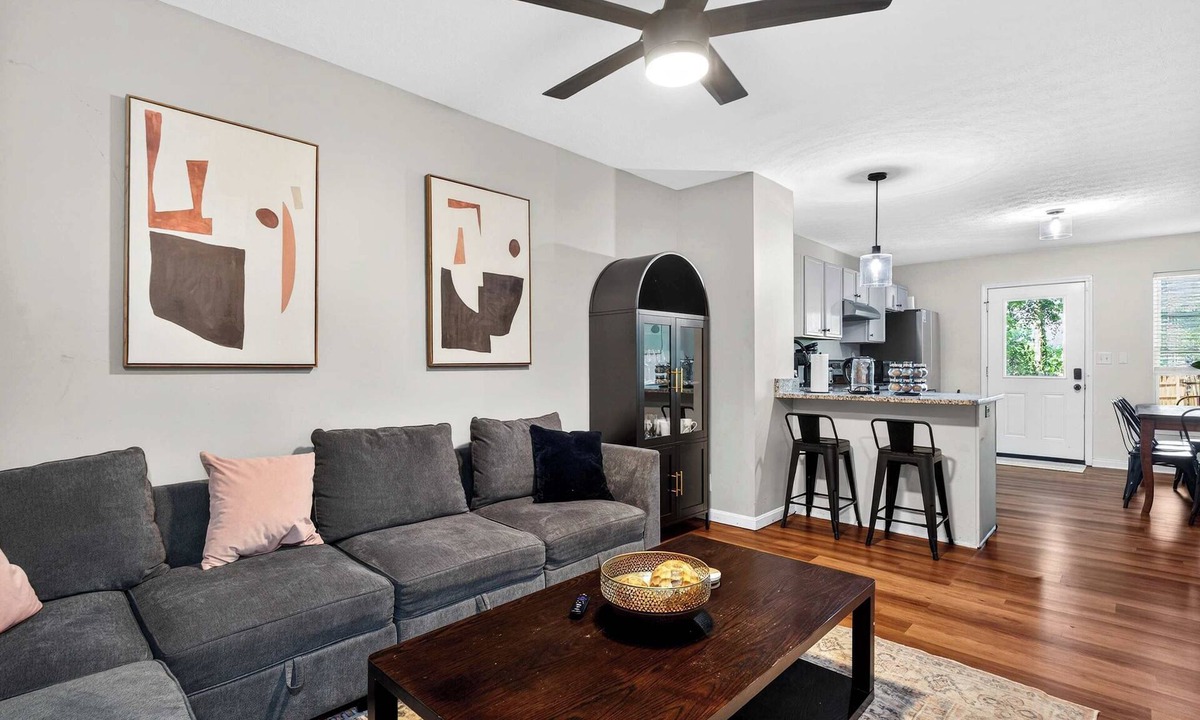 Phoenix Hill Apartment | Spacious group retreat near Kentucky Bourbon Trail