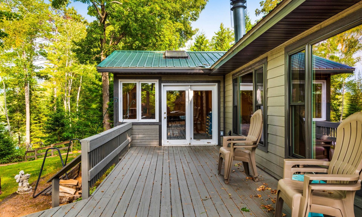 Presque Isle Cabin | Spacious lakefront lodge with fireplaces, WiFi, W/D, dock, & resort game room