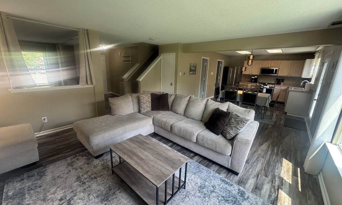 Noblesville House | Spacious & Relaxing 3-bedroom house in Fishers