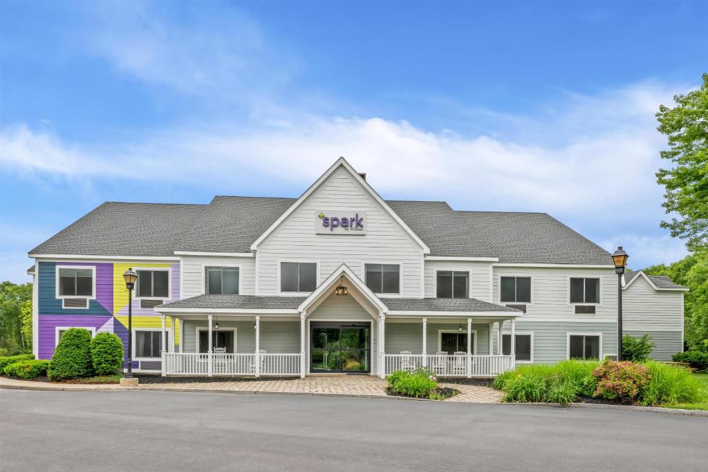 Brunswick Hotel | Spark by Hilton Brunswick