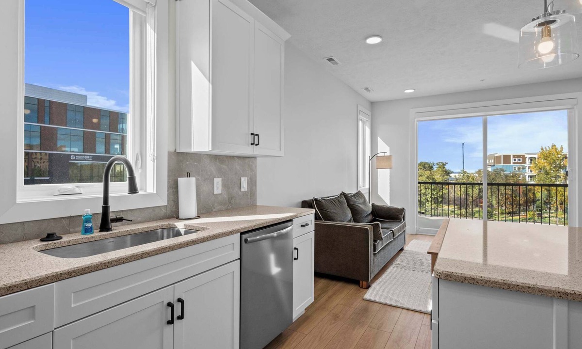 Traverse City Apartment | Special Discount* New Downtown Apt, Pine 309