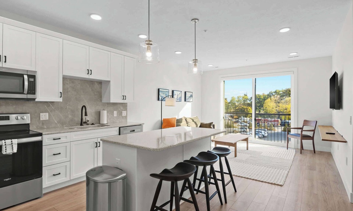 Traverse City Apartment | Special Pricing* New! Downtown Apt, Pine 207