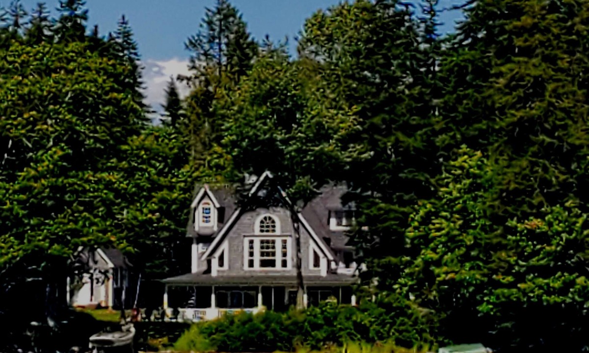 Friendship House | Spectacular Oceanfront Home - MidCoast Maine [EV Charger]. Flexible occupancy.