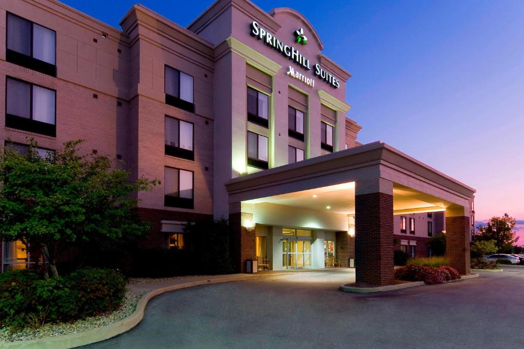 Carmel Hotel | SpringHill Suites Indianapolis Carmel