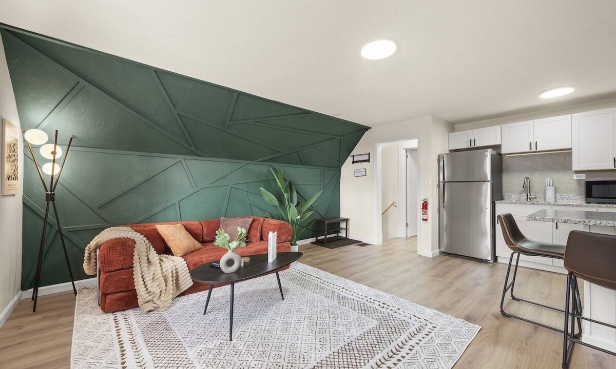 Squirrel Hill South Apartment | Squirrel Hill Modern Haven 1BR w/Parking