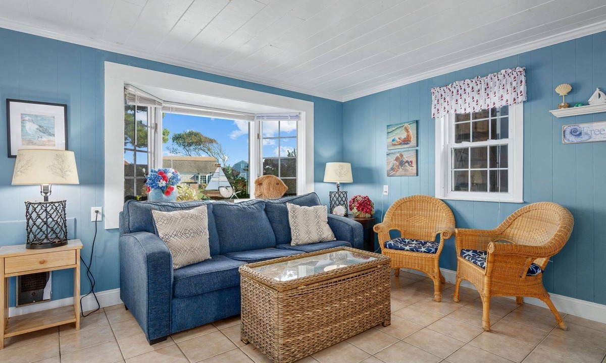 South Yarmouth Cottage | Stay Snug by the Sea at The Blue Birds Nest