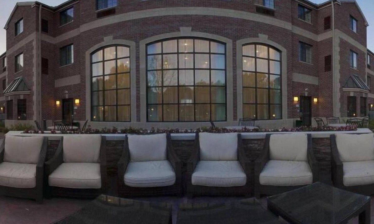 Indianapolis Hotel | Staybridge Suites Indianapolis-Carmel by IHG