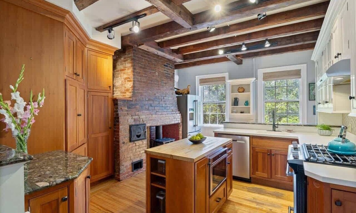 Downtown Portland House | Steps to Old Port, balcony, private outdoor space