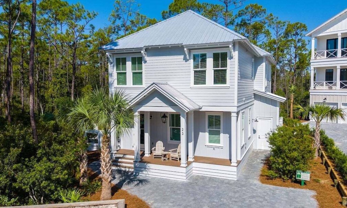 Treetop House | Steps to Seacrest! Private Pool, Bikes, 4 KING Bedrooms! Beach Tram!