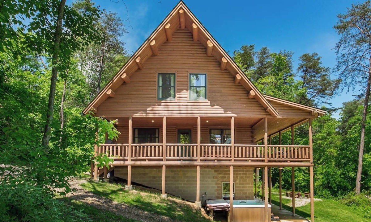 Logan Cabin | Stillwater 5 bedroom lodge up to 19 guests