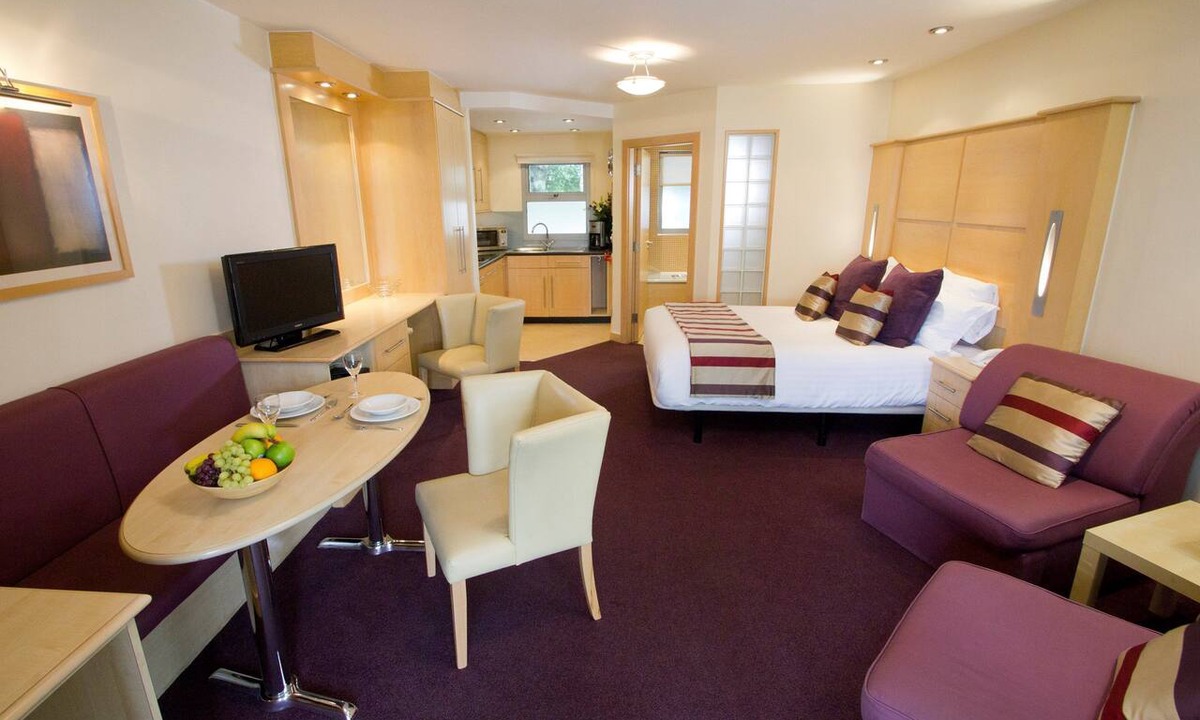 Carnforth Apartment | Studio Apartment | Lakeside Resort | Sleeps 2