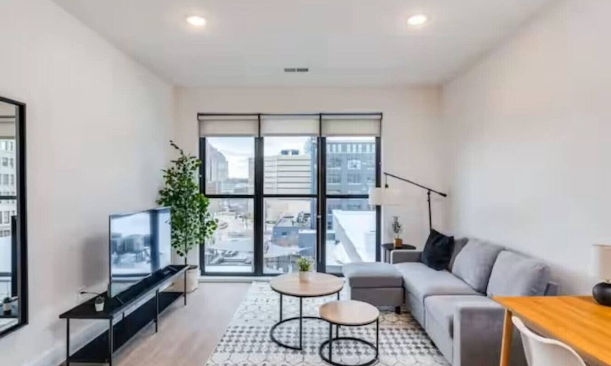 Pendleton Apartment | Studio Near Hard Rock | OTR Nightlife Spot
