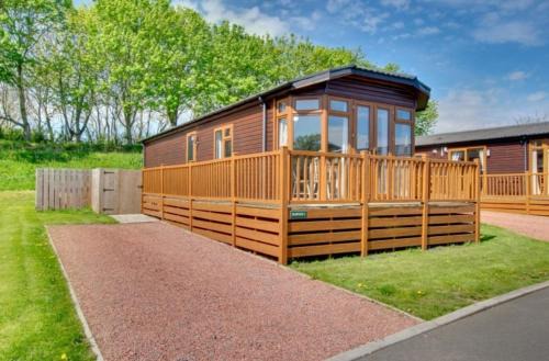Morpeth House | Stunning 3-Bed Hot Tub Lodge Northumberland