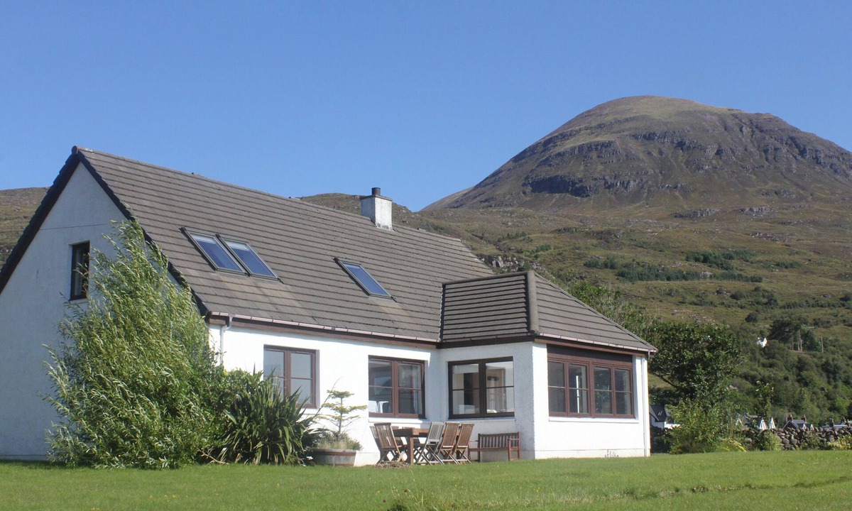 Achnasheen Cottage | Stunning Large Beachfront home in the heart of the Torridon Highlands! Wow!