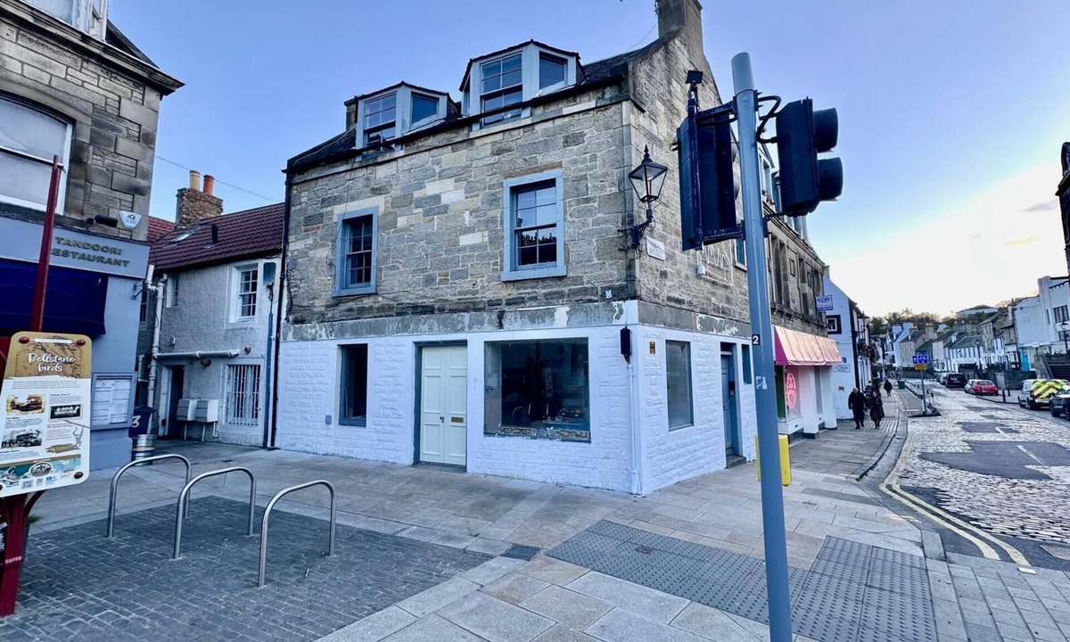South Queensferry Apartment | Stunning Loft Apartment on the High Street - Bridge Views
