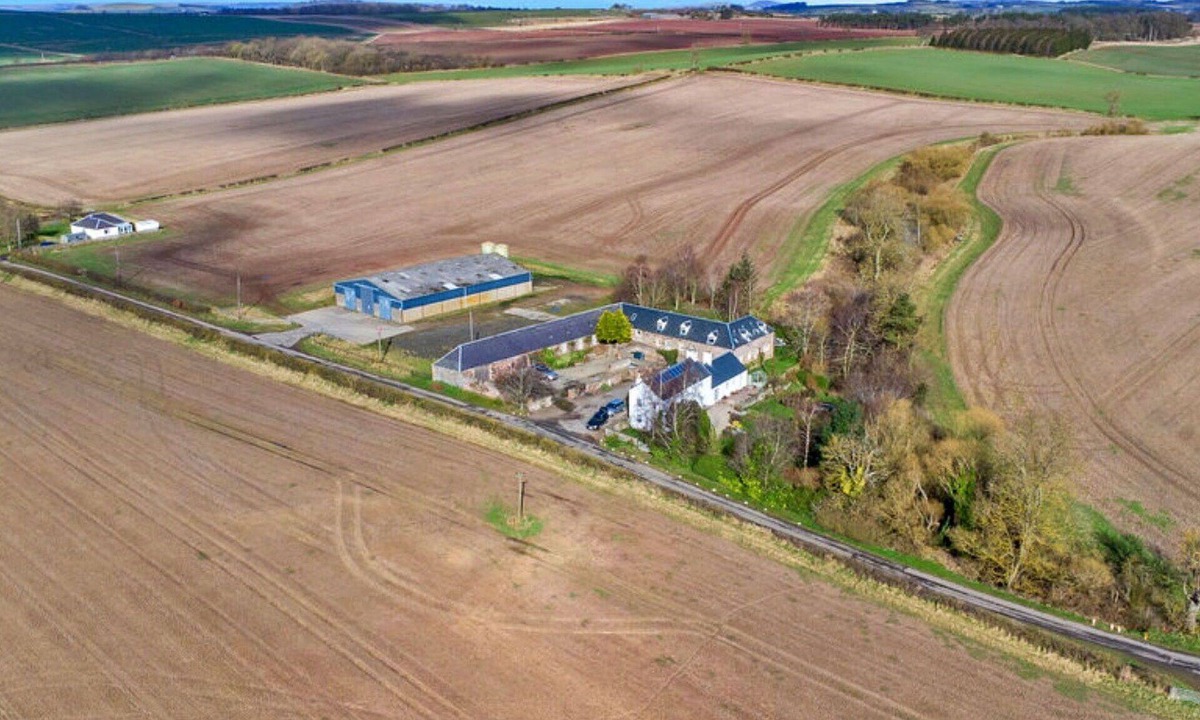 Kelso House | Stunning villa for 10 guests with WIFI and pets allowed