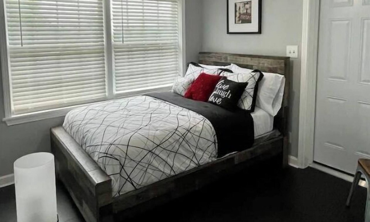 Tulsa Apartment | Stylish 1 bedroom unit close to downtown & BOK