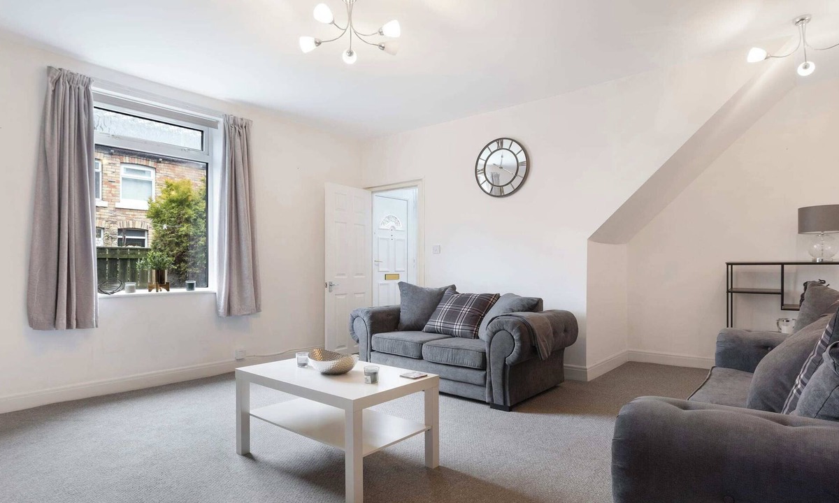 Ashington House | Stylish 2 Bedroom House in Ashington