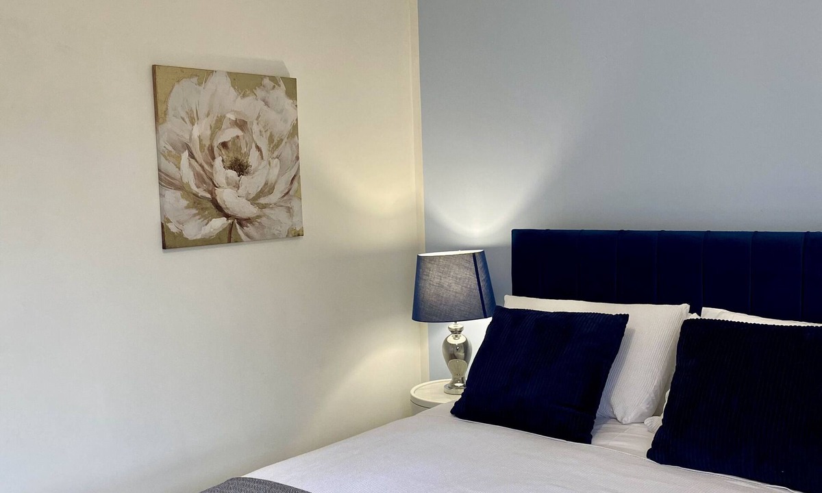 Durham House | Stylish 2-Bedroom, Sleeps 5, Short walk to Durham City Centre, Wifi & Laundry