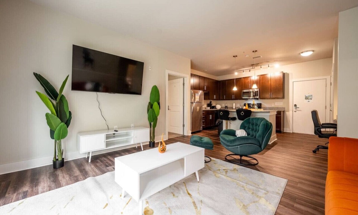 Indianapolis Apartment | Stylish 2BR Keystone