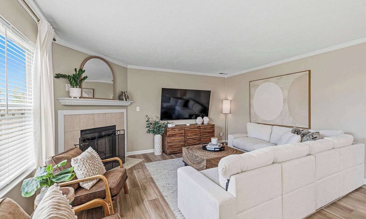 Noblesville House | Stylish 4BR Getaway | Loft | Family Friendly