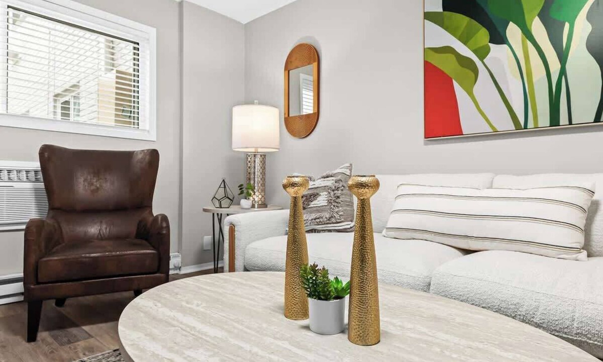Hazel Park Apartment | Stylish Gem in Hazel Park | 1BA | 2BD