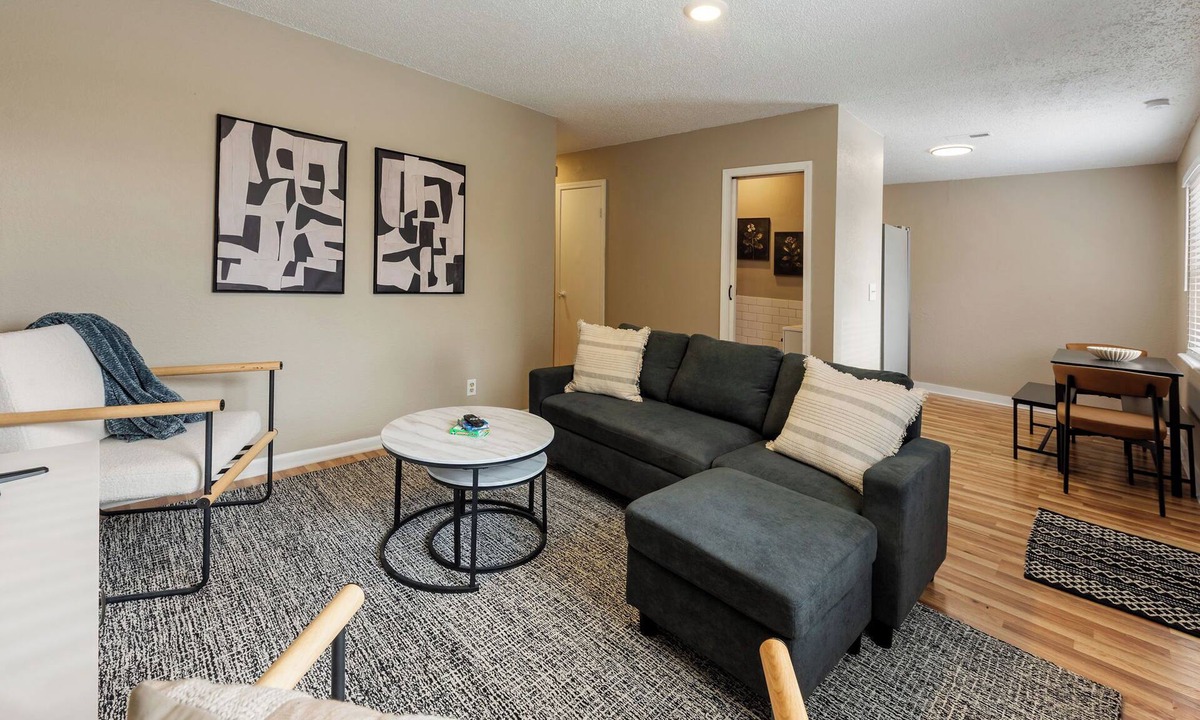 Tower Homes House | Stylish KC 3BR Home with Office w/Trundle, perfect for Long Stays