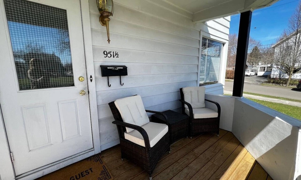 Elmira Apartment | Sun-Filled Upper Gem | Near LECOM & Elmira College