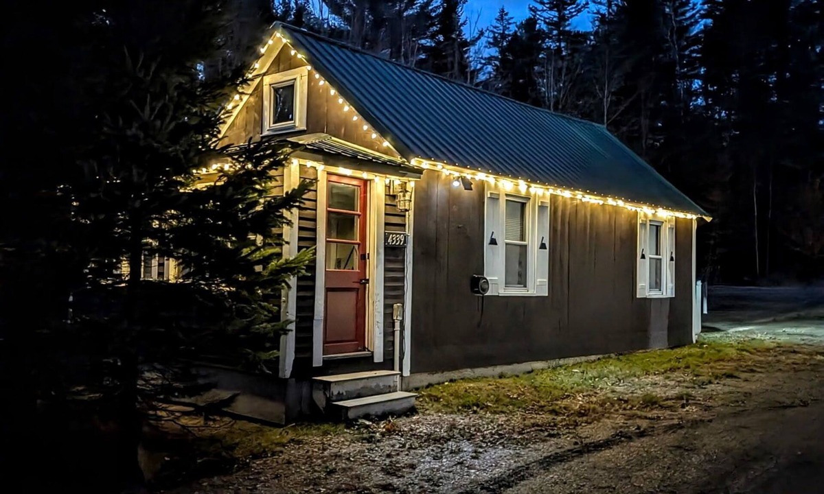 Wyman Cabin | Sunny Cabin Near Sugarloaf Mountain