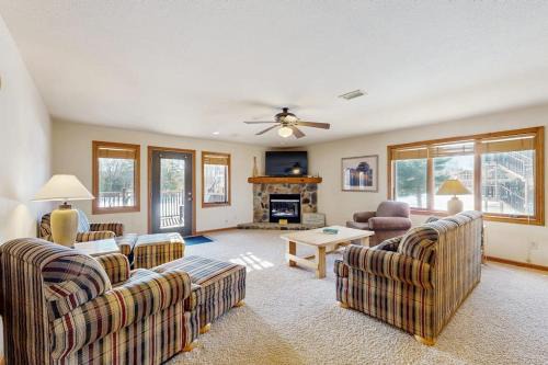Arkdale House | Sunset Condominiums: Golf View