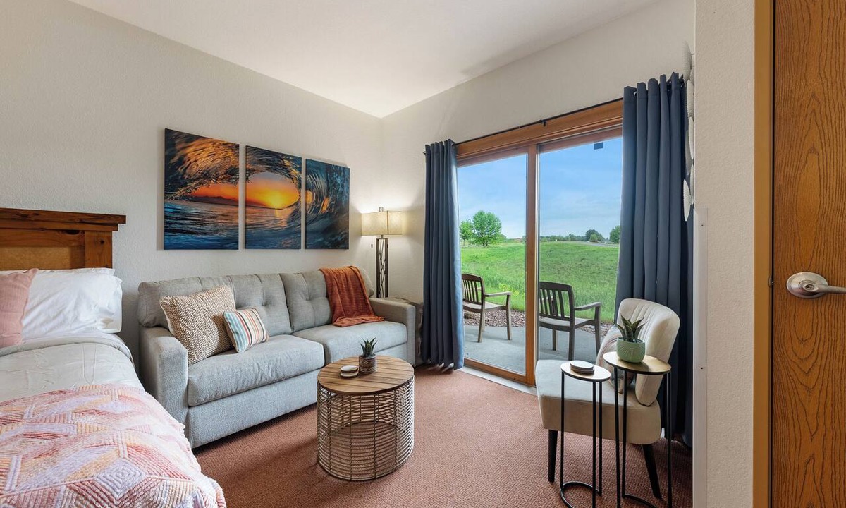 Wisconsin Dells Apartment | Sunset Fairways - ADA Accessible | Waterpark