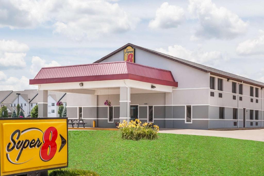 Shipshewana Hotel | Super 8 by Wyndham Shipshewana
