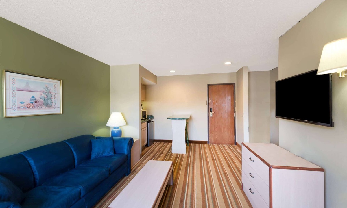 Polvadera Hotel | Super 8 by Wyndham Socorro