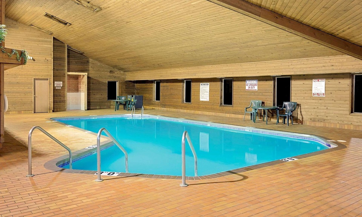 Sturgeon Bay Hotel | Super 8 by Wyndham Sturgeon Bay