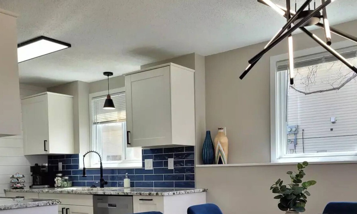 Fargo Apartment | Super Cute & Charming!