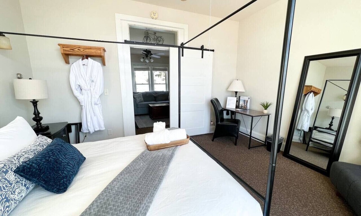 Bayfield Hotel | Superior Suite @ The Bayfield Guest House