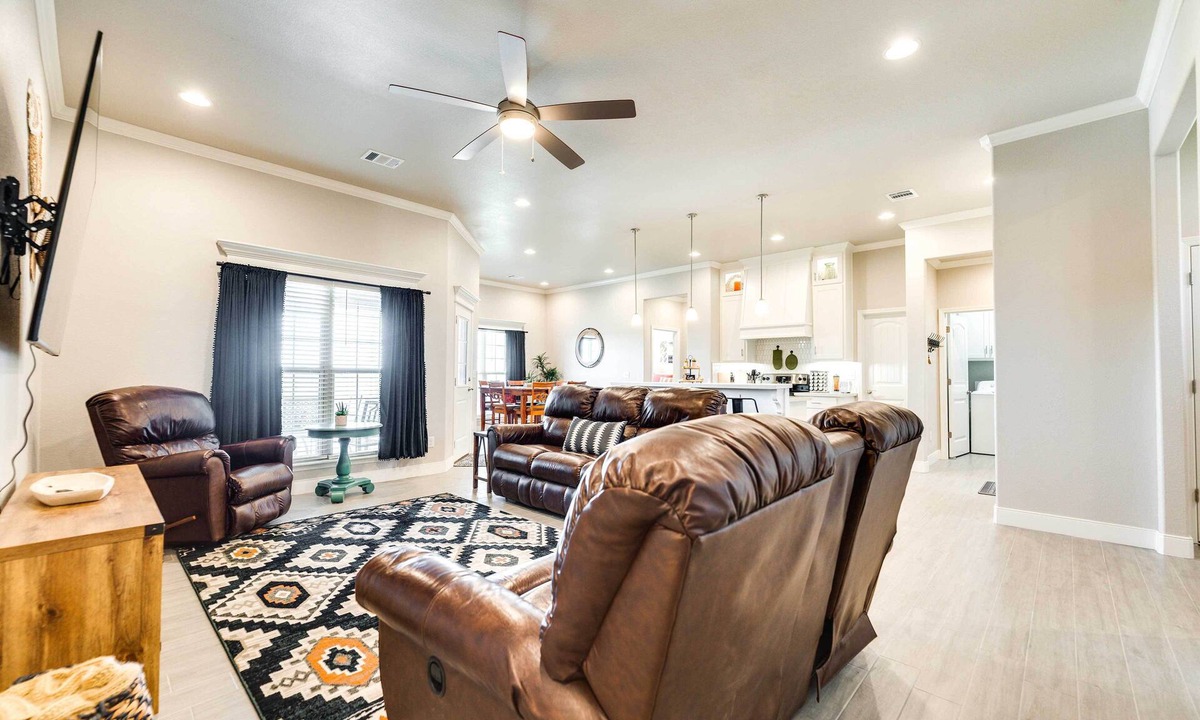 Canyon House | Texas Home w/ Hot Tub: 3 Mi to Downtown Canyon!