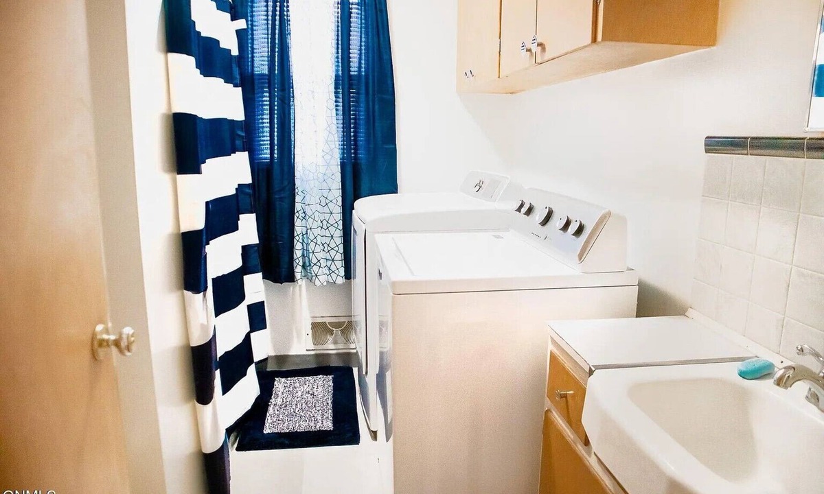 Bismarck House | The 13th Street Stay, Clean, Quiet & Central
