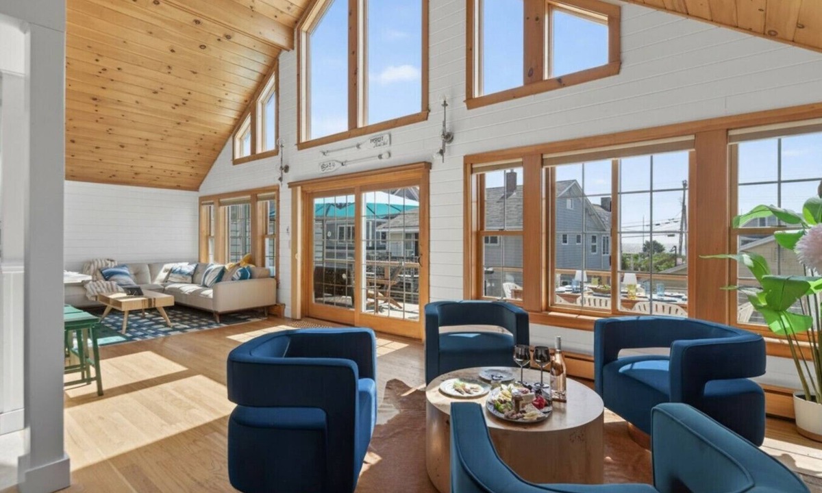 Ogunquit - Wells House | The Apex at Moody: Sun-Filled Beach House