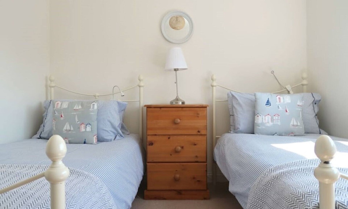 Bamburgh Apartment | The Bamburgh Bolthole, Village Centre