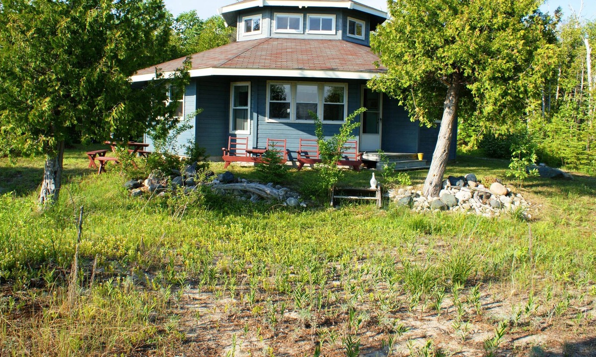 St Ignace House | The Beach House of Saint Ignace